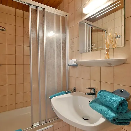 Haus Foidl Guest house *